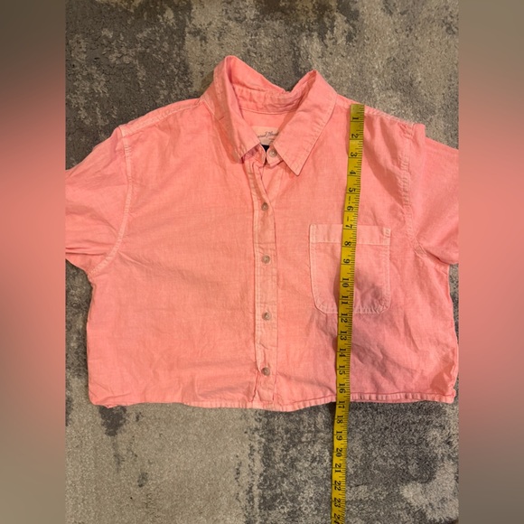 Universal Thread Cropped Button-Up Shirt - Picture 6 of 6